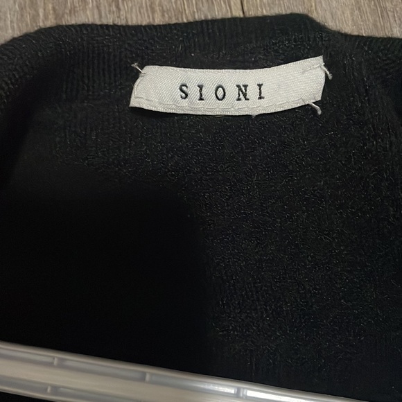 SIONI BLACK SWEATER - Picture 2 of 3